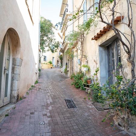 Le Charme Du Medieval Dans Un Appartement Cosy Hyères Buitenkant foto