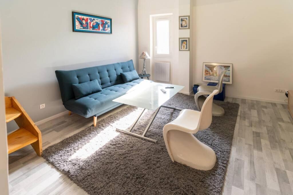 Le Charme Du Medieval Dans Un Appartement Cosy Hyères Buitenkant foto