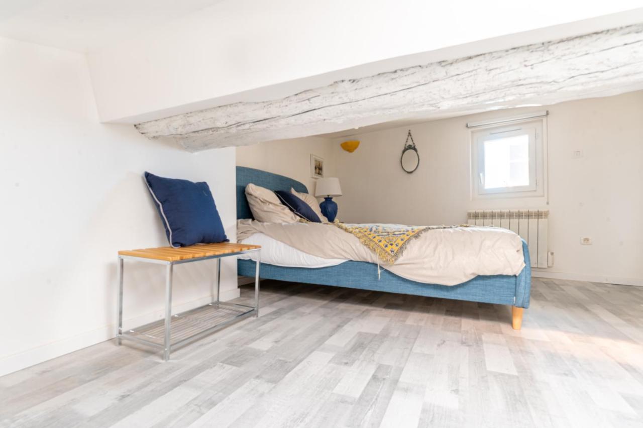 Le Charme Du Medieval Dans Un Appartement Cosy Hyères Buitenkant foto