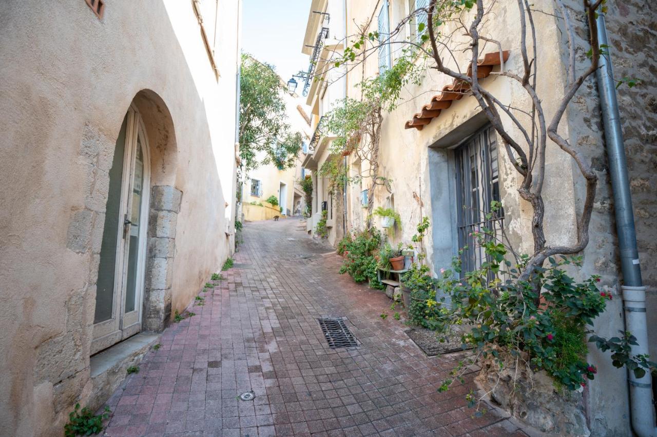 Le Charme Du Medieval Dans Un Appartement Cosy Hyères Buitenkant foto